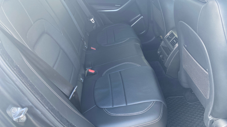 Jaguar F-Pace 2.0 D200 R-Dynamic Black 5dr Auto AWD Diesel Estate